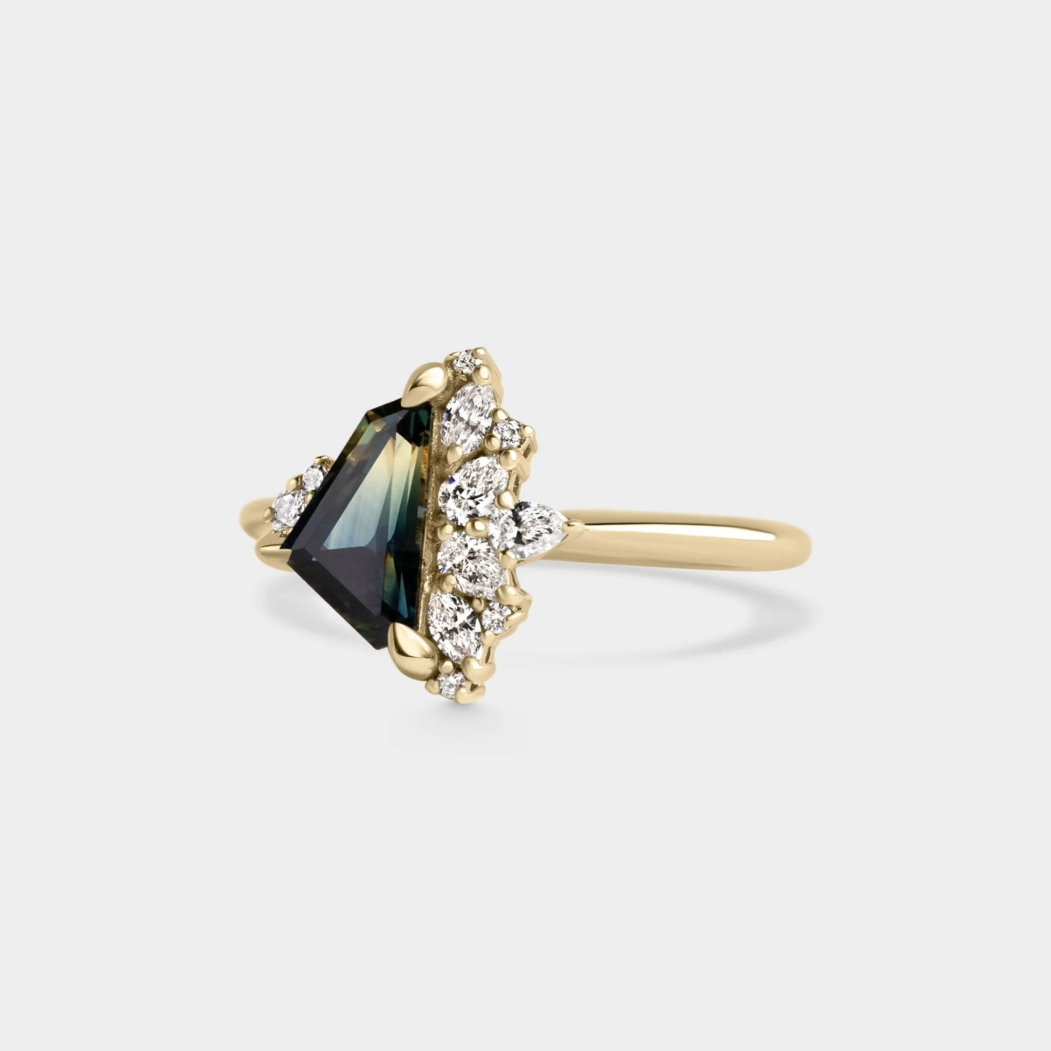 0.98ct Irregular Cluster of Sapphire & Diamond - Image 3