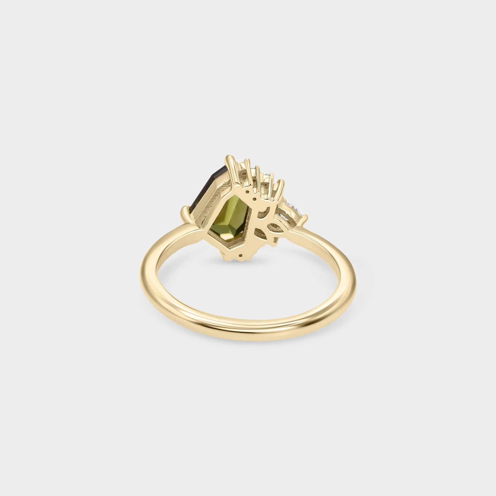 1.45ct Irregular Cluster of Green Sapphire - Image 4