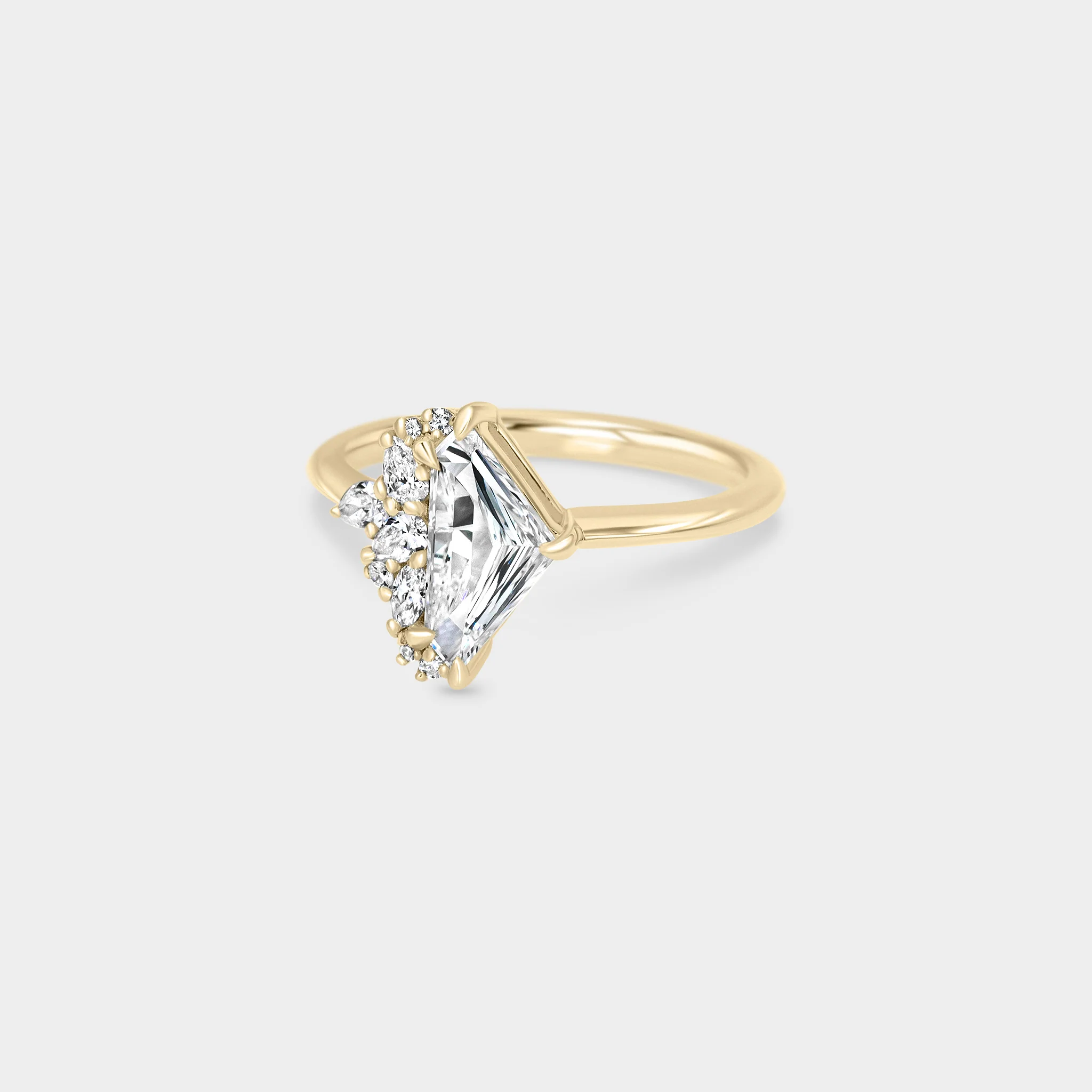 Irregular Cluster of White Diamond - Image 2