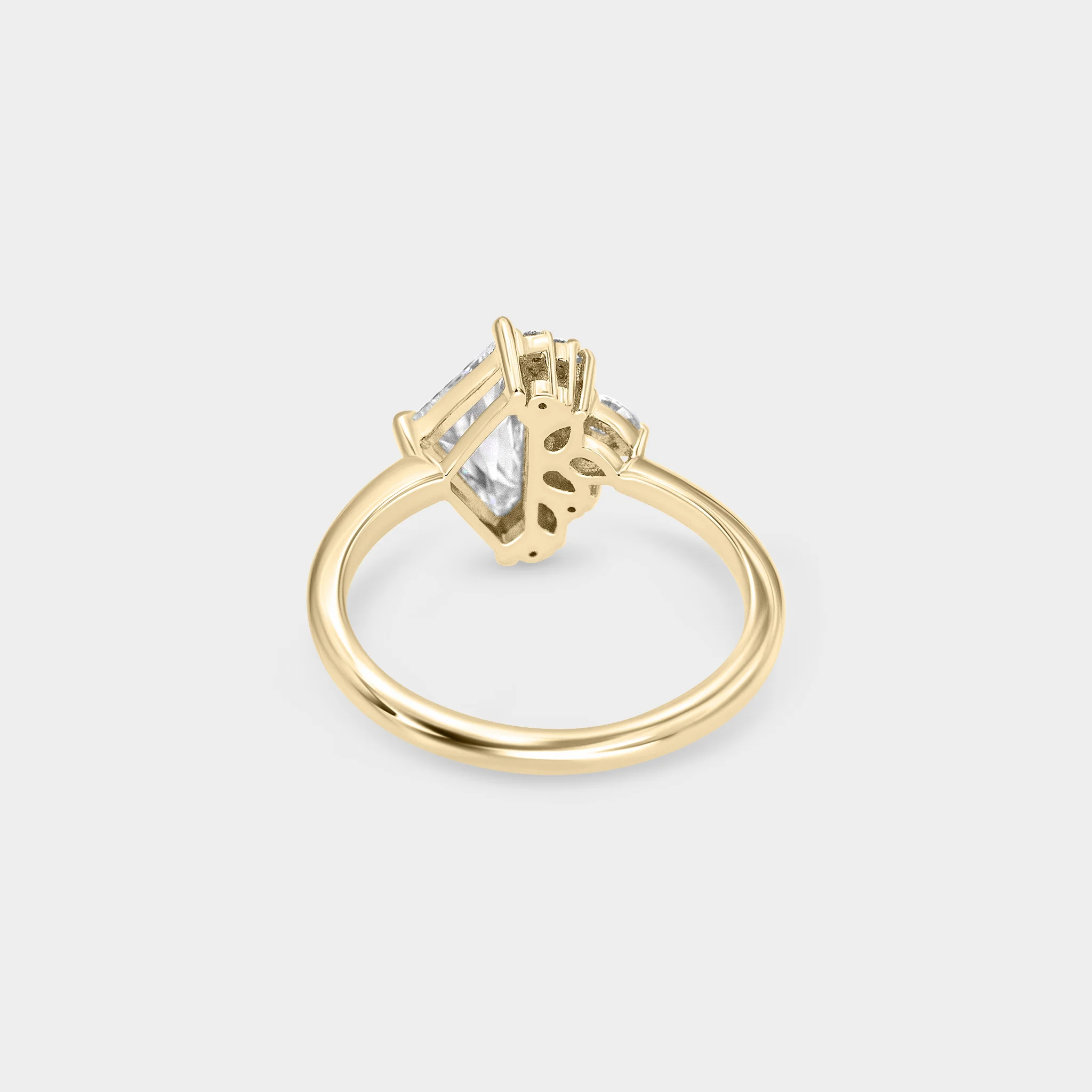 Irregular Cluster of White Diamond - Image 4