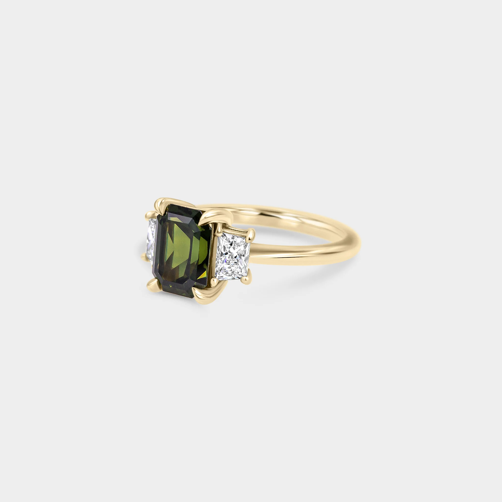 2.35ct Three Stone of Sapphire & Diamond - Image 3