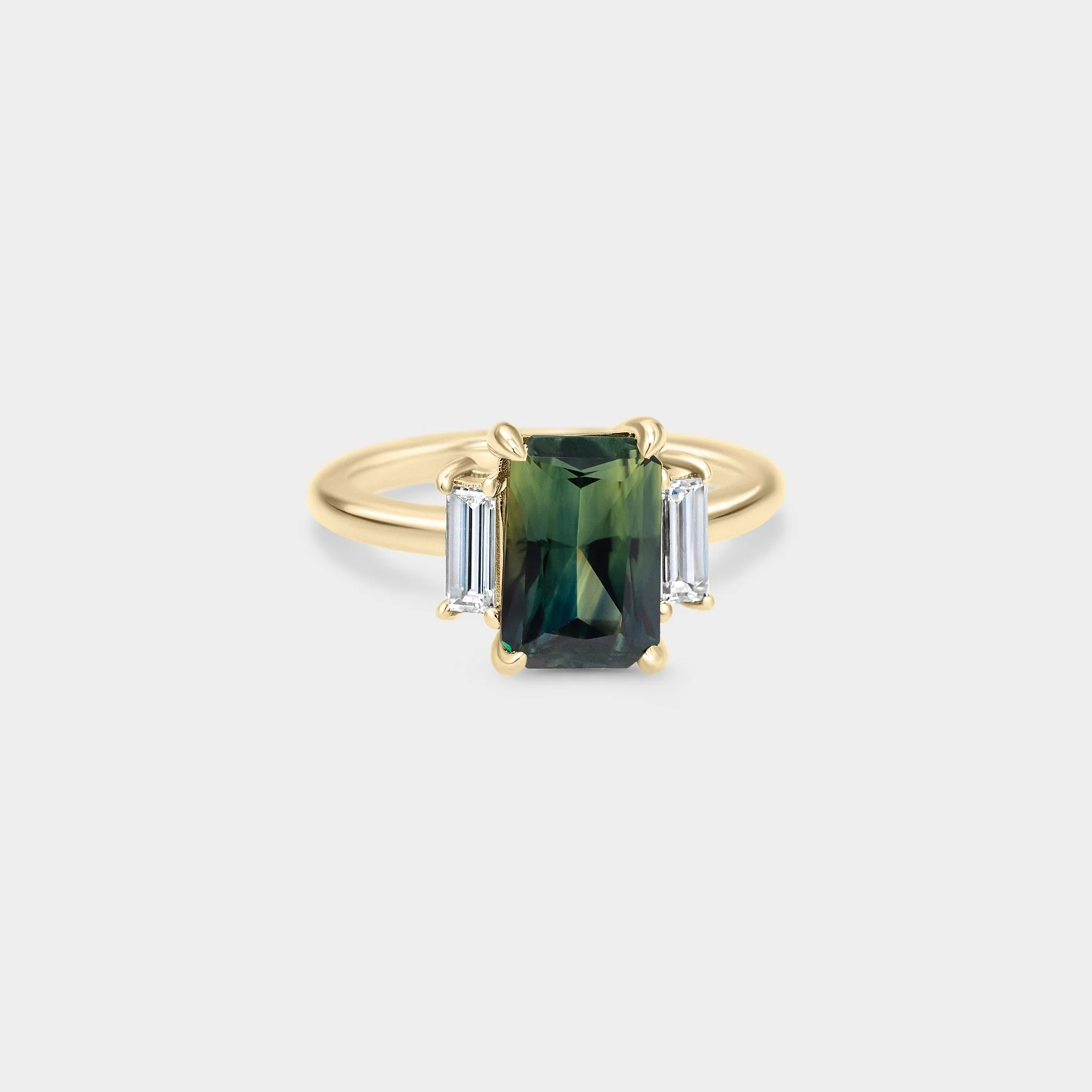 2.69ct Three Stone of Sapphire & Diamond - Image 3