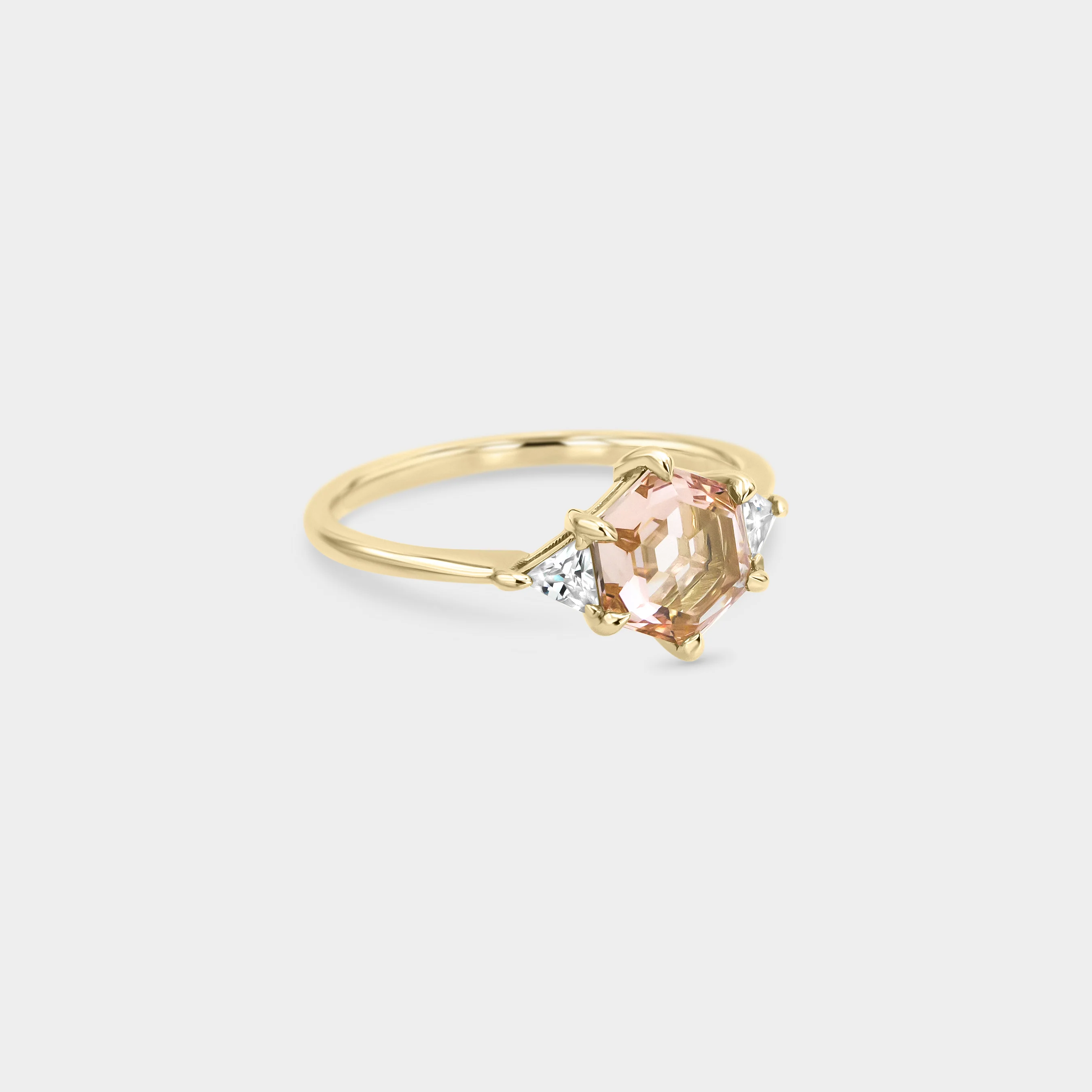 0.86ct Trio of Hex & Trillion - Image 2