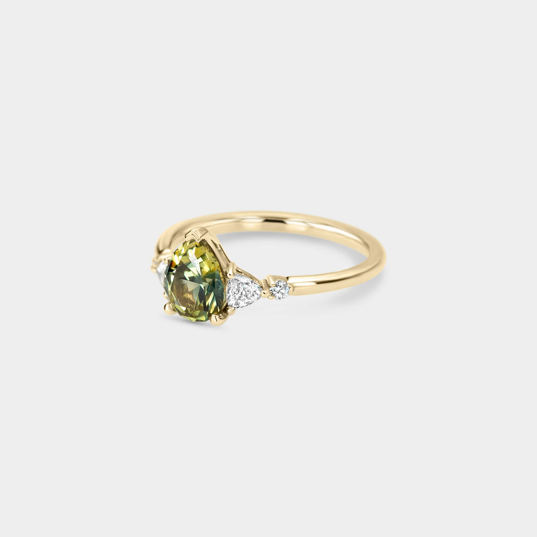 1.53ct Five Stone of Sapphire & Diamond - Image 2