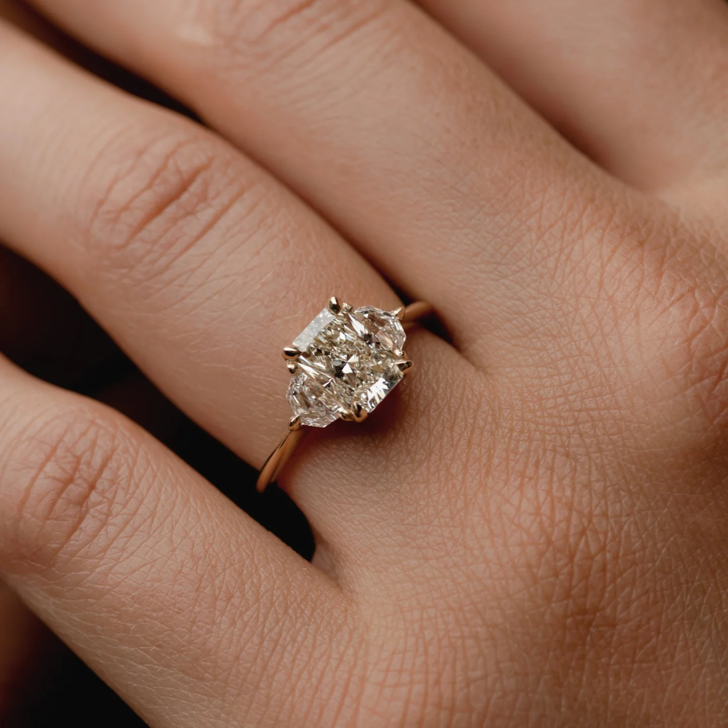 1.01ct Three Stone of Lab Grown Radiant & Cadillac - Image 4