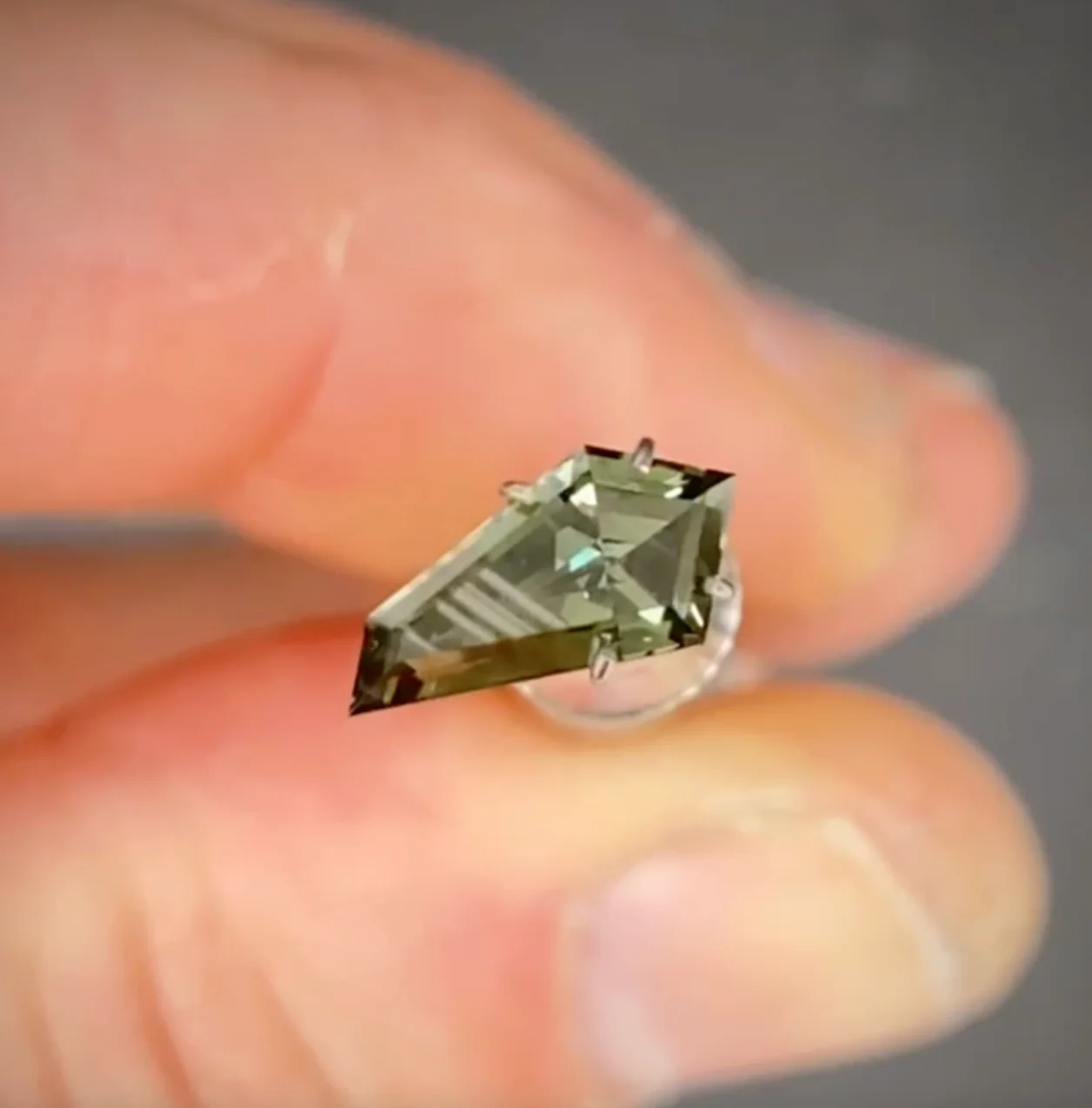 1.41ct Freeform Green Sapphire - Image 2
