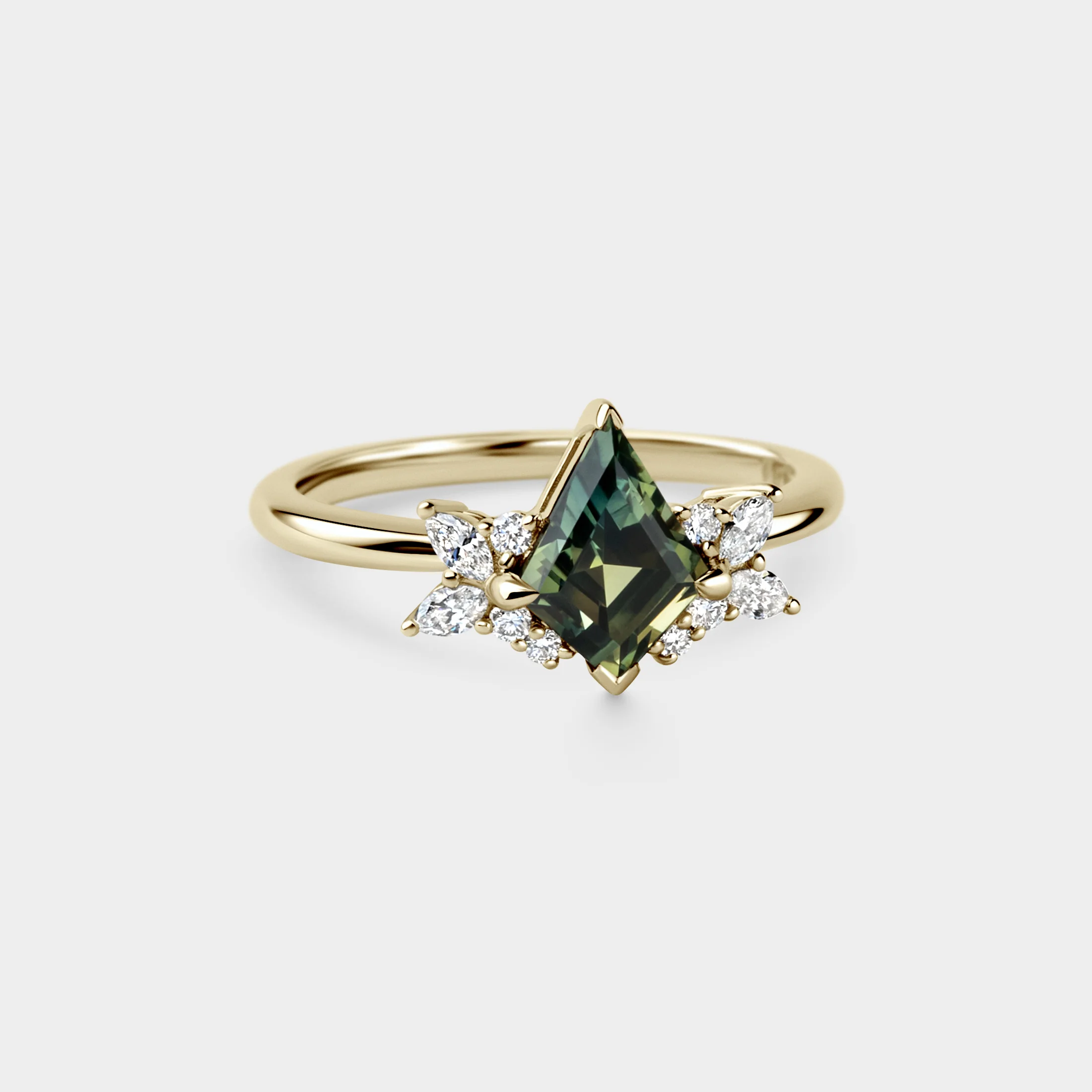 1.59ct Symmetrical Cluster of Kite Sapphire & Diamond - Image 4