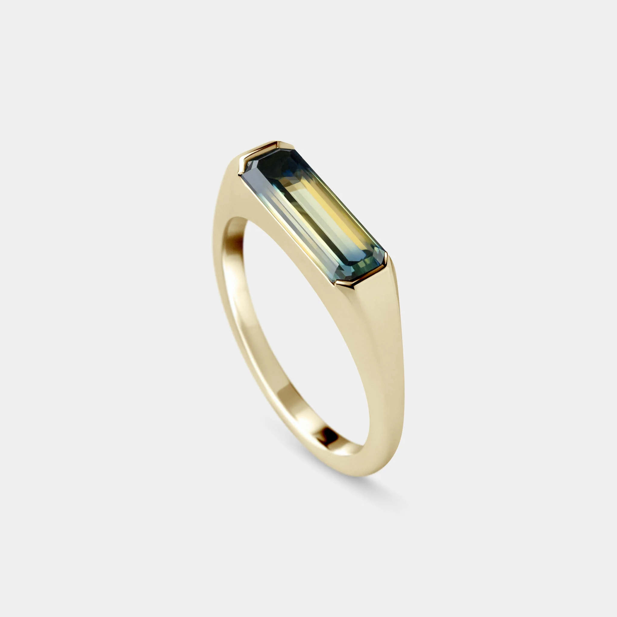 1.63ct Blue/Yellow Parti Sapphire, East-West Half Bezel - Image 2
