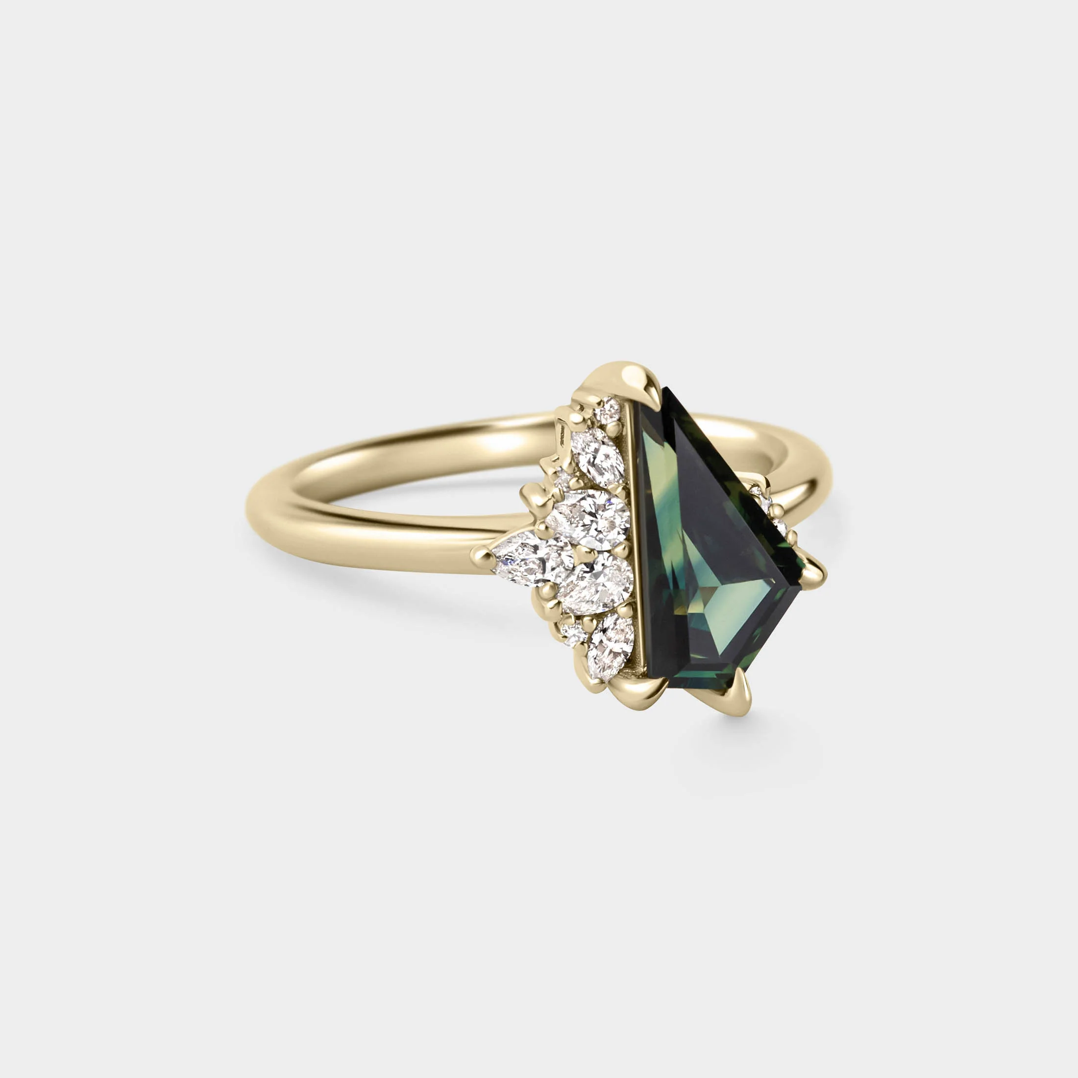 1.63ct Irregular Cluster of Teal Sapphire & Diamond - Image 2