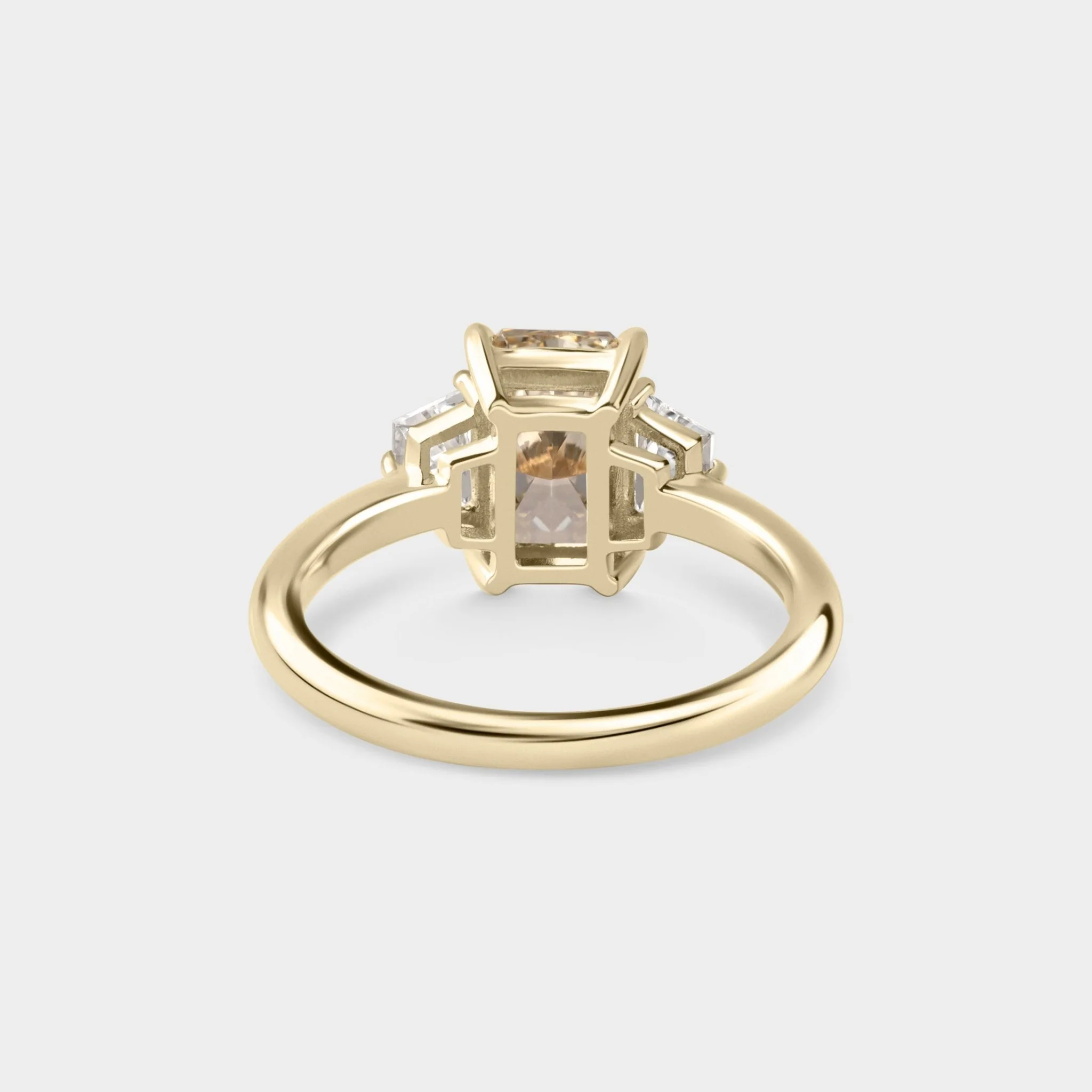 1.74ct Three Stone of Radiant & Diamond - Image 4
