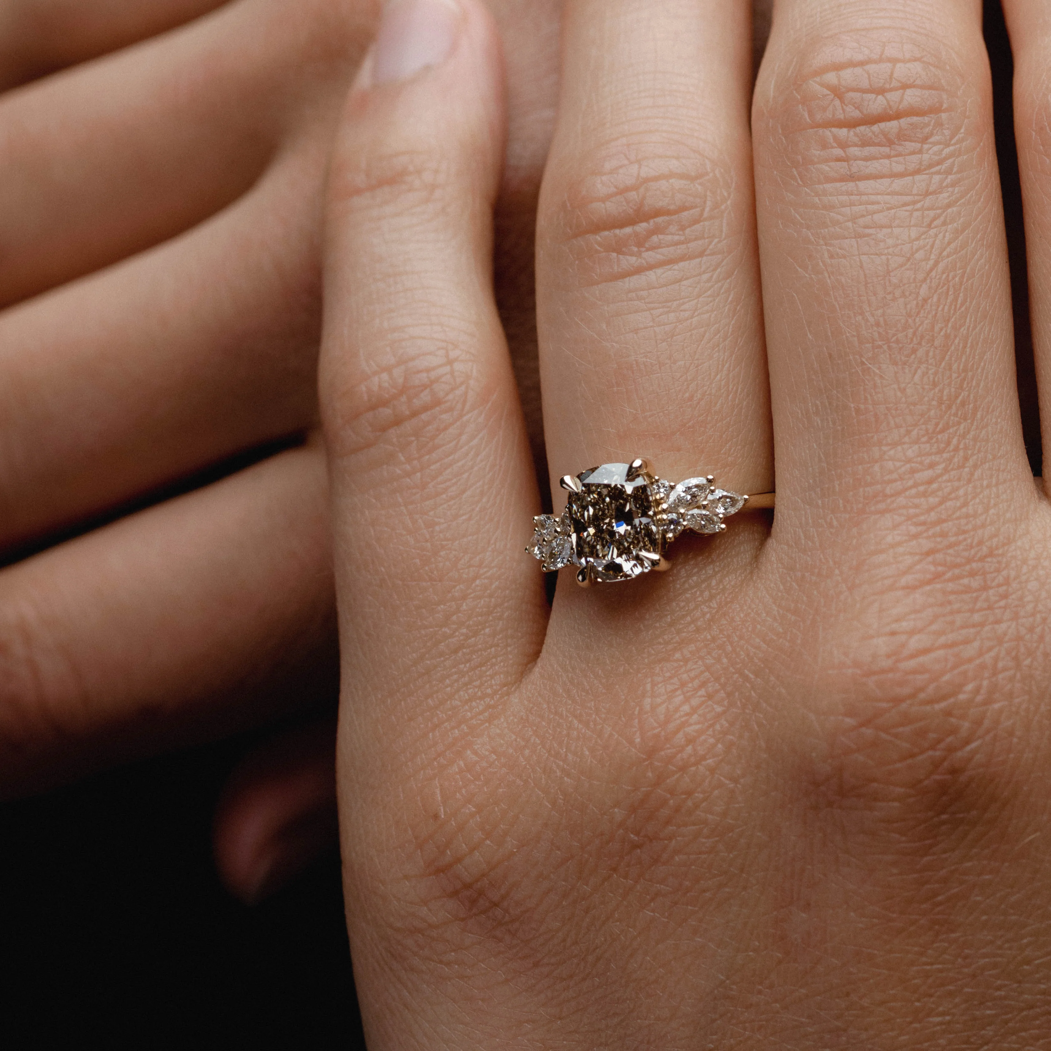 2.00ct Symmetrical Cluster of Champagne Cushion & Diamond - Image 5