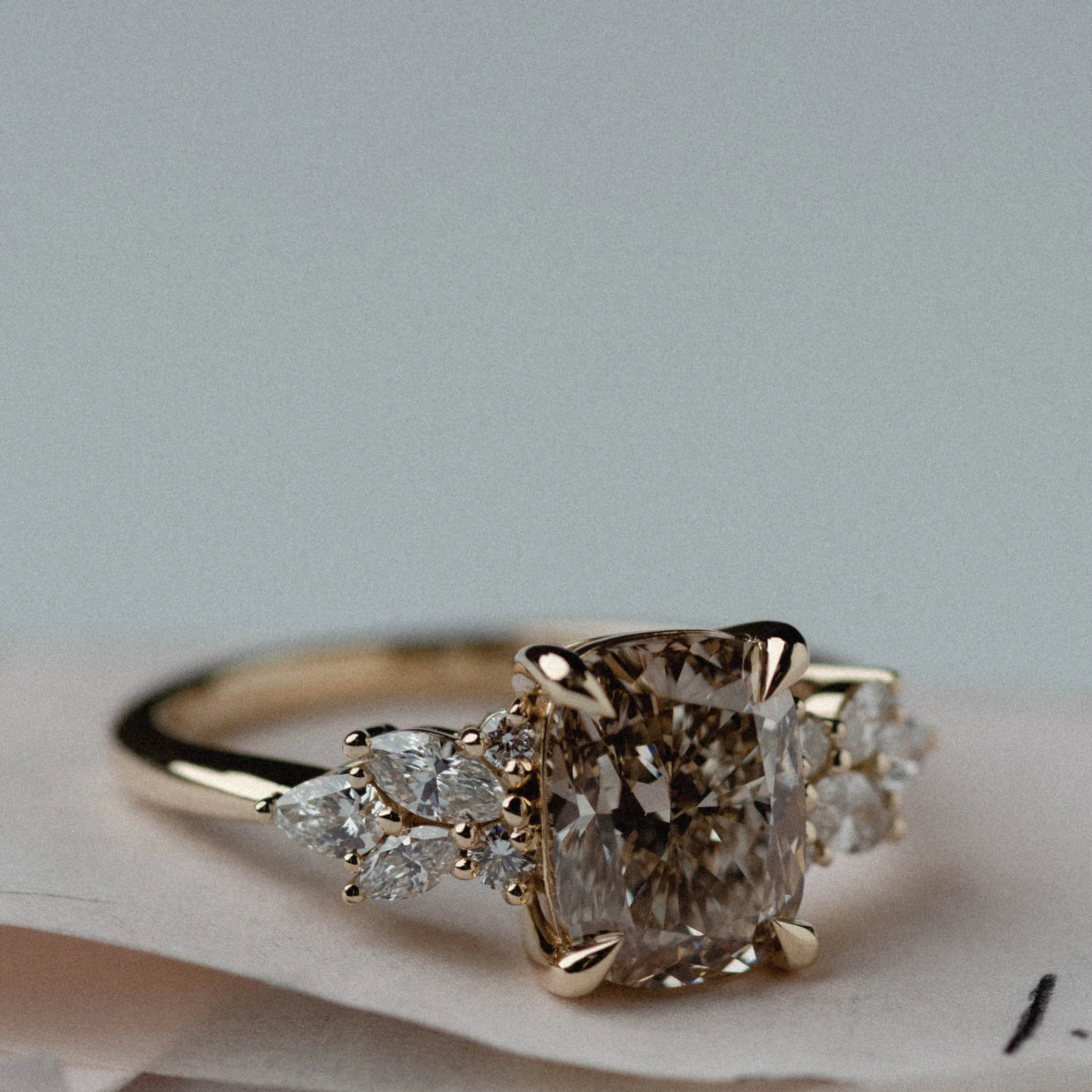 2.00ct Symmetrical Cluster of Champagne Cushion & Diamond - Image 6