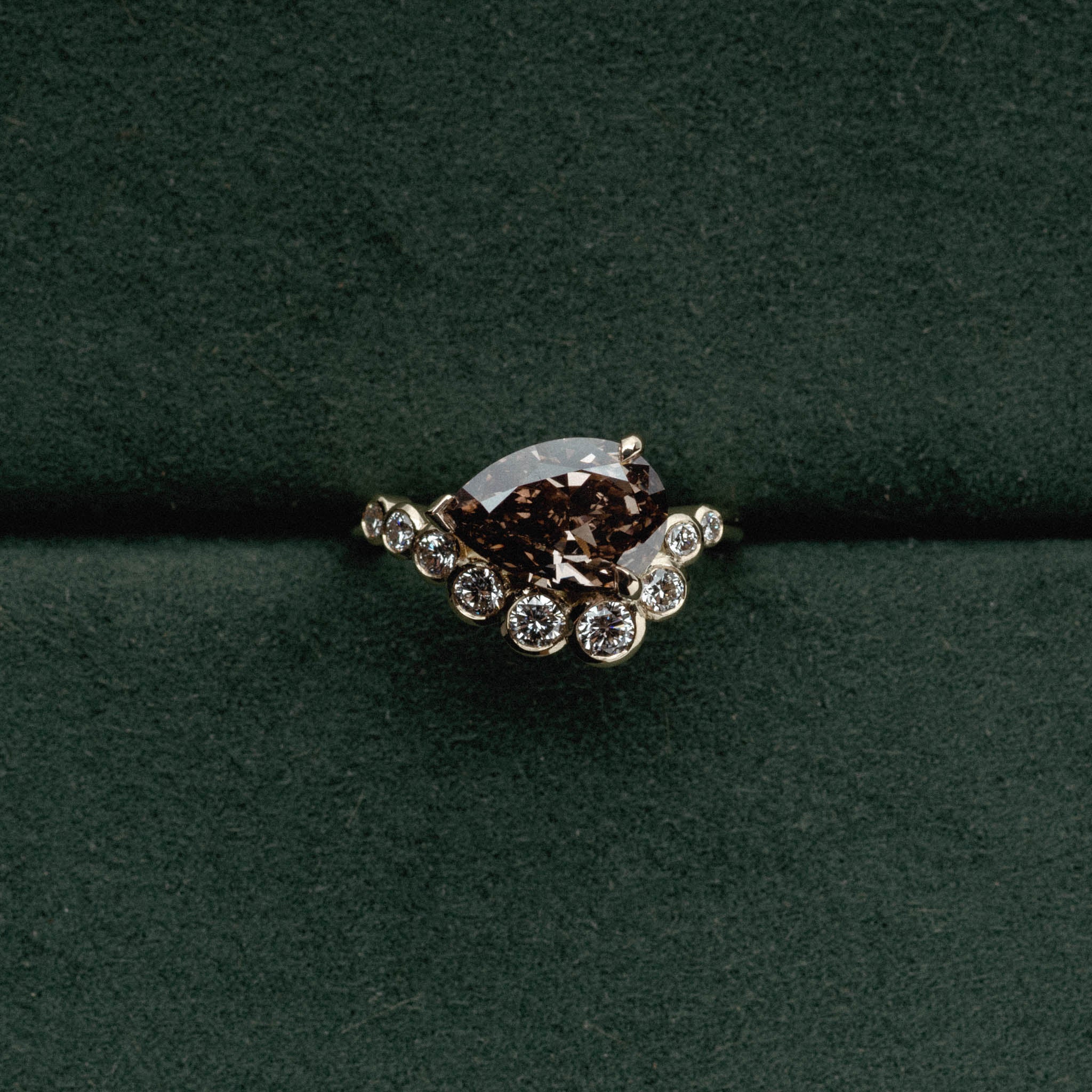 2.49ct East-West Champagne Pear w/ Soft Curved Bezel - Image 5