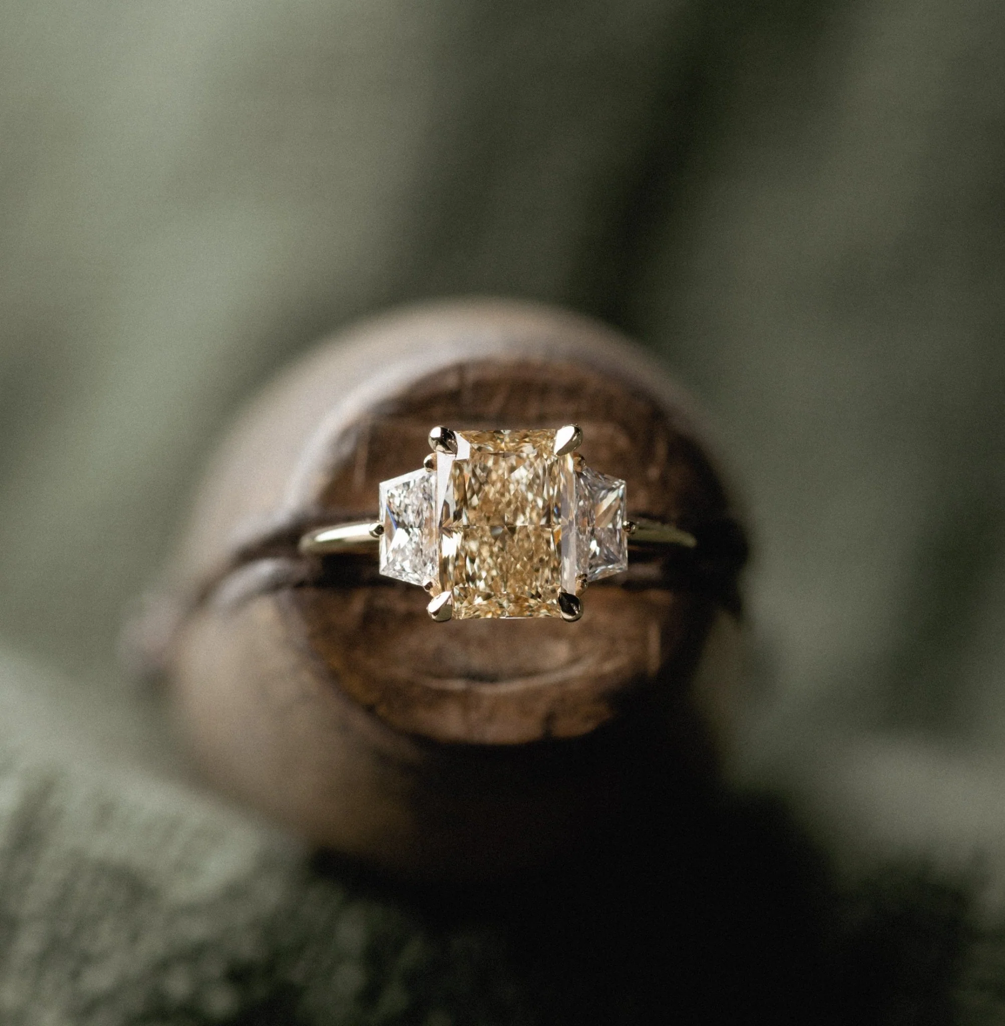 2.60ct Lab Grown Radiant & Trapezoid - Image 7