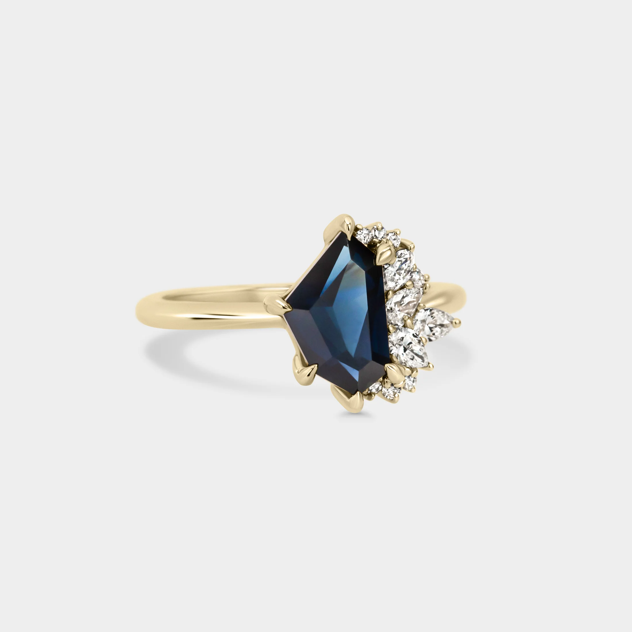 1.61ct Irregular Cluster of Sapphire