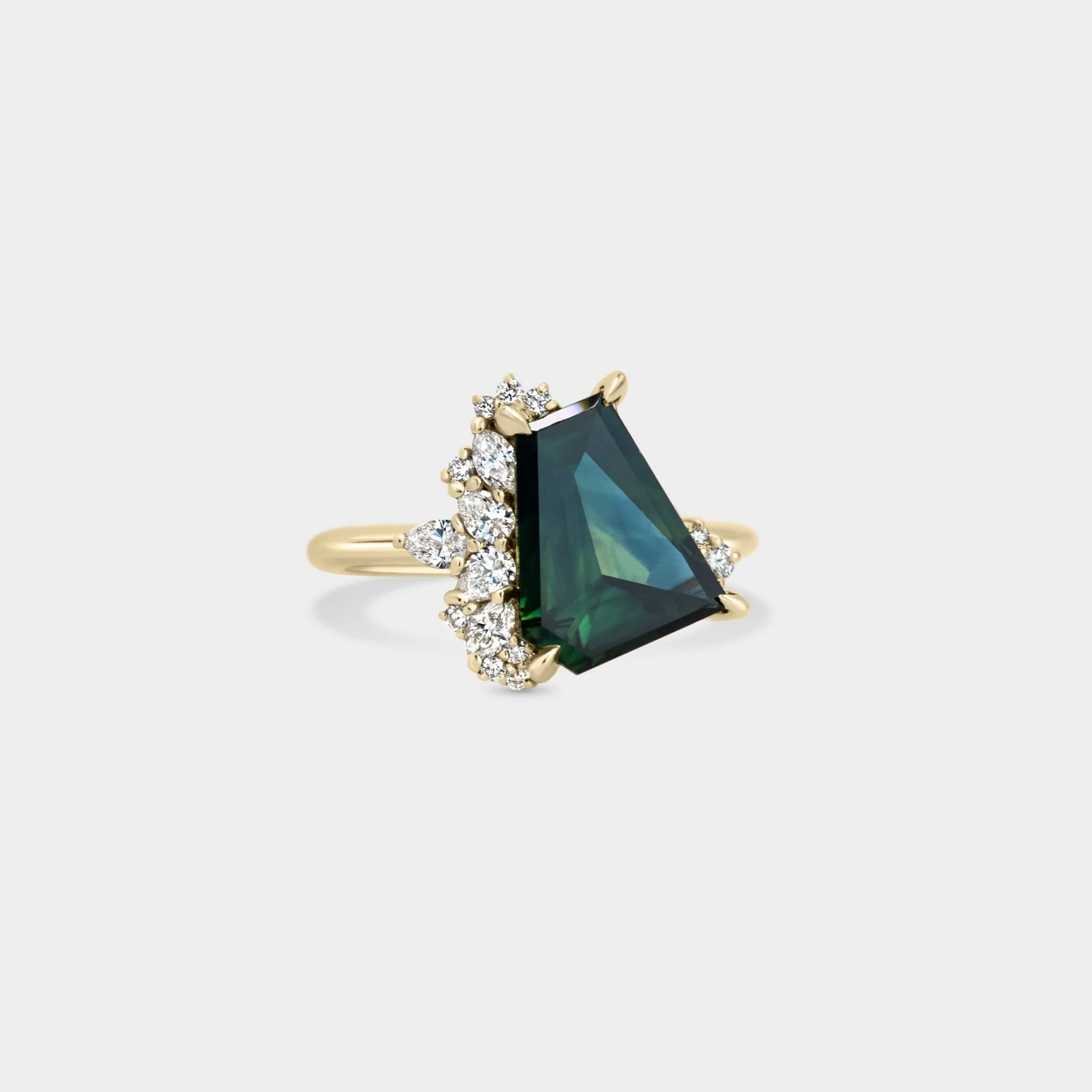 2.98ct Irregular Cluster of Sapphire - Image 2