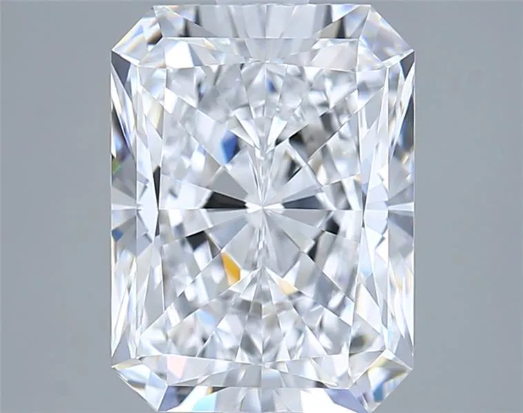 3.00ct Radiant Lab Grown Diamond (Colour E, Clarity VVS1, IGI Certified)