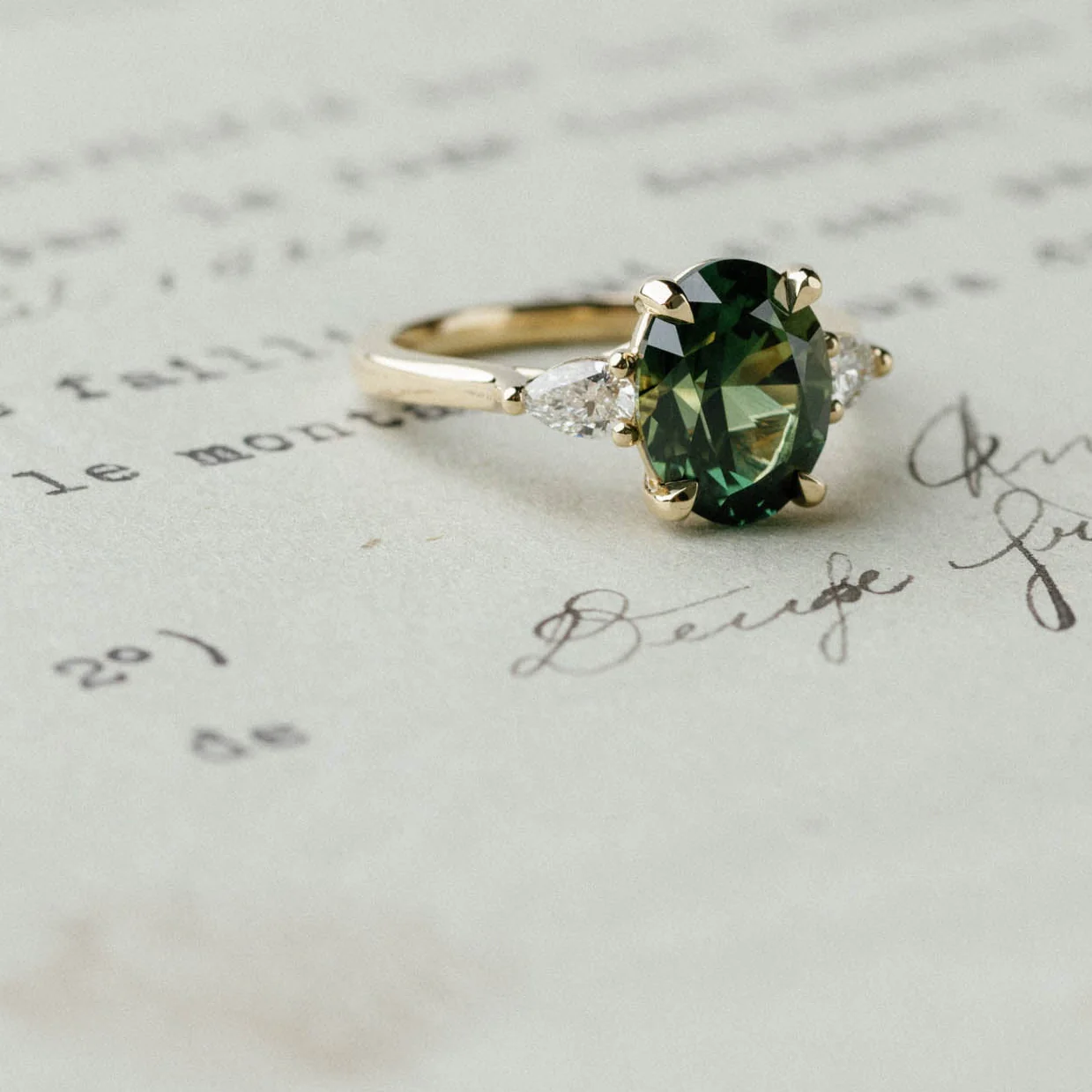 3.54ct Trilogy of Green Oval Sapphire & Diamond - Image 4