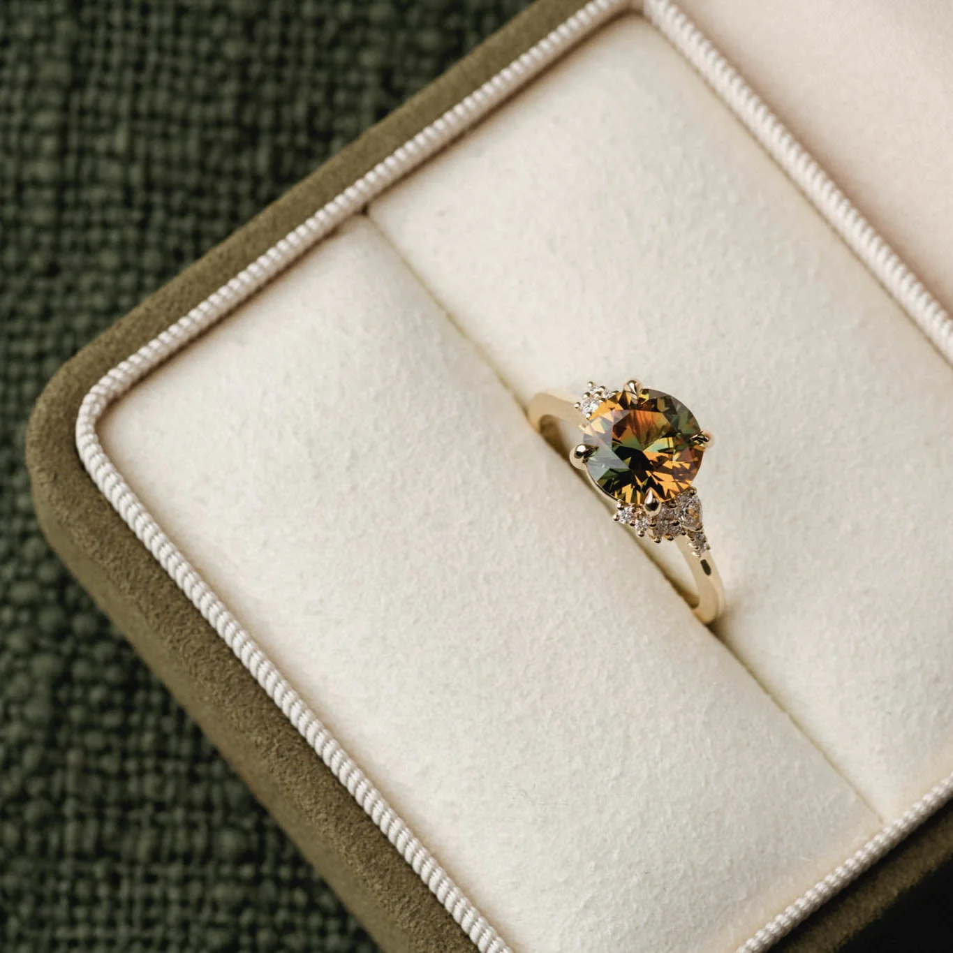 Asymmetrical Cluster of Round Sapphire & Diamond (cathedral setting) - Image 6