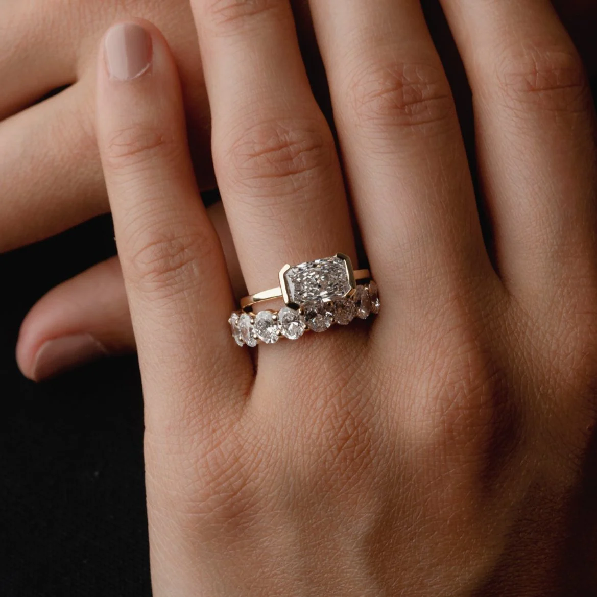 East-West Half Bezel of Radiant/Emerald Cut - Image 4