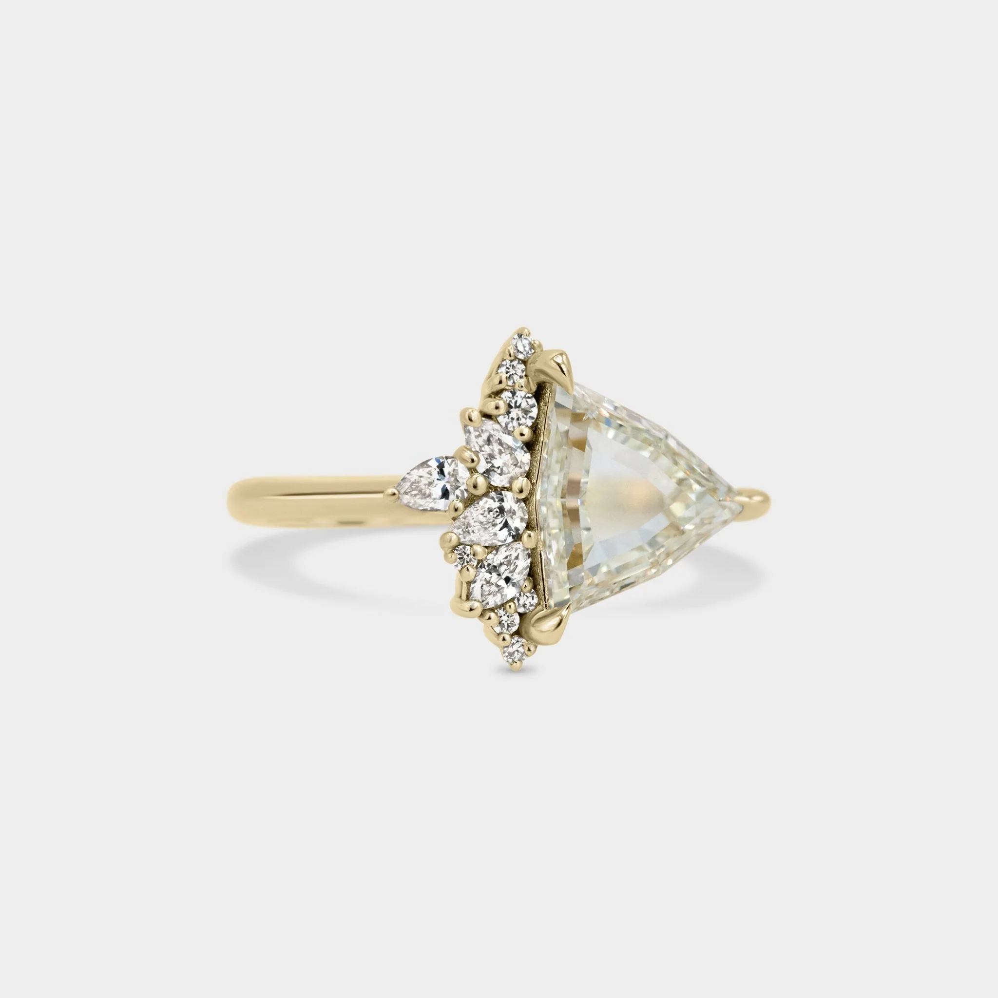 1.34ct Irregular Cluster of Warm White Diamond - Image 3