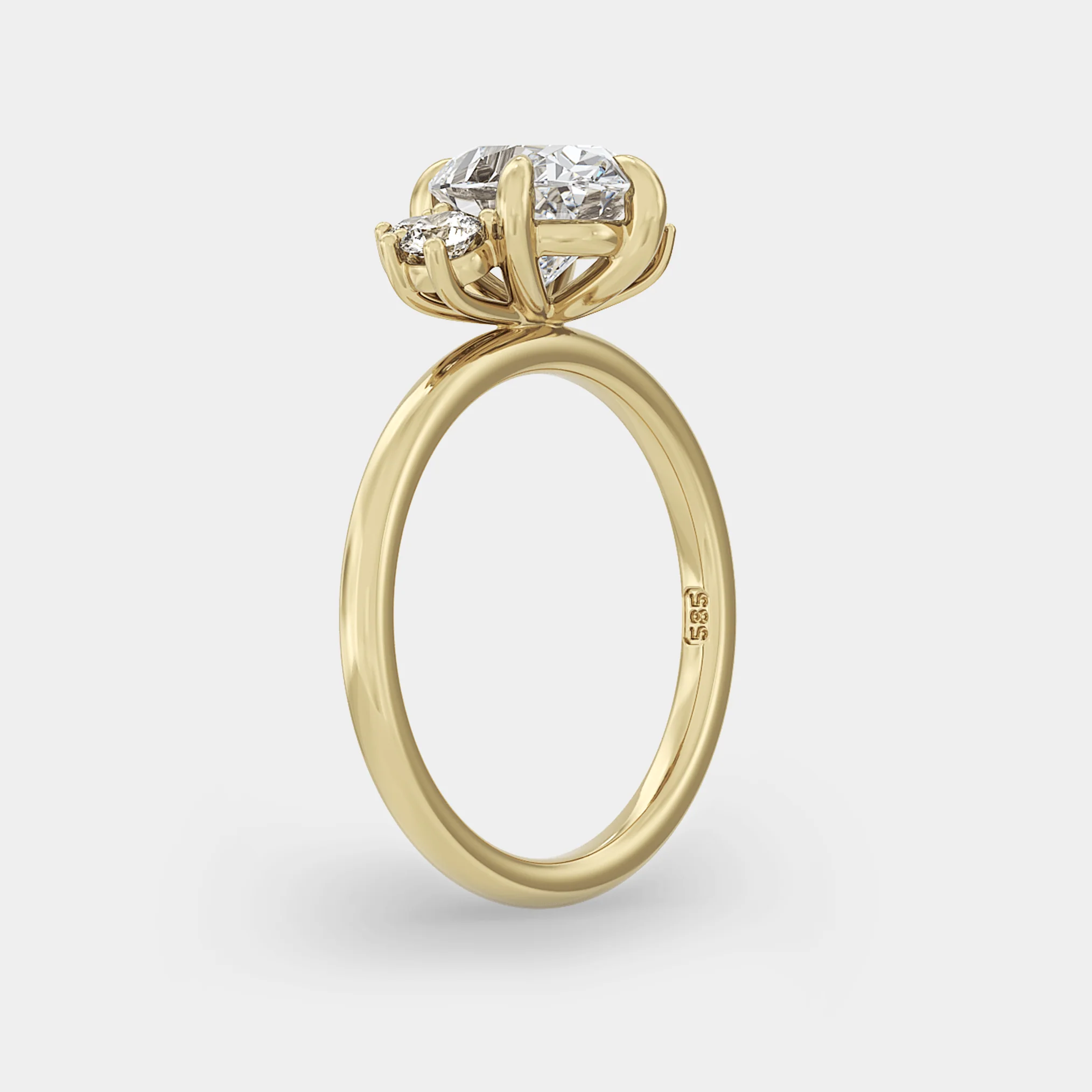 Offset Cluster of Lab Grown Oval Diamond - Image 3
