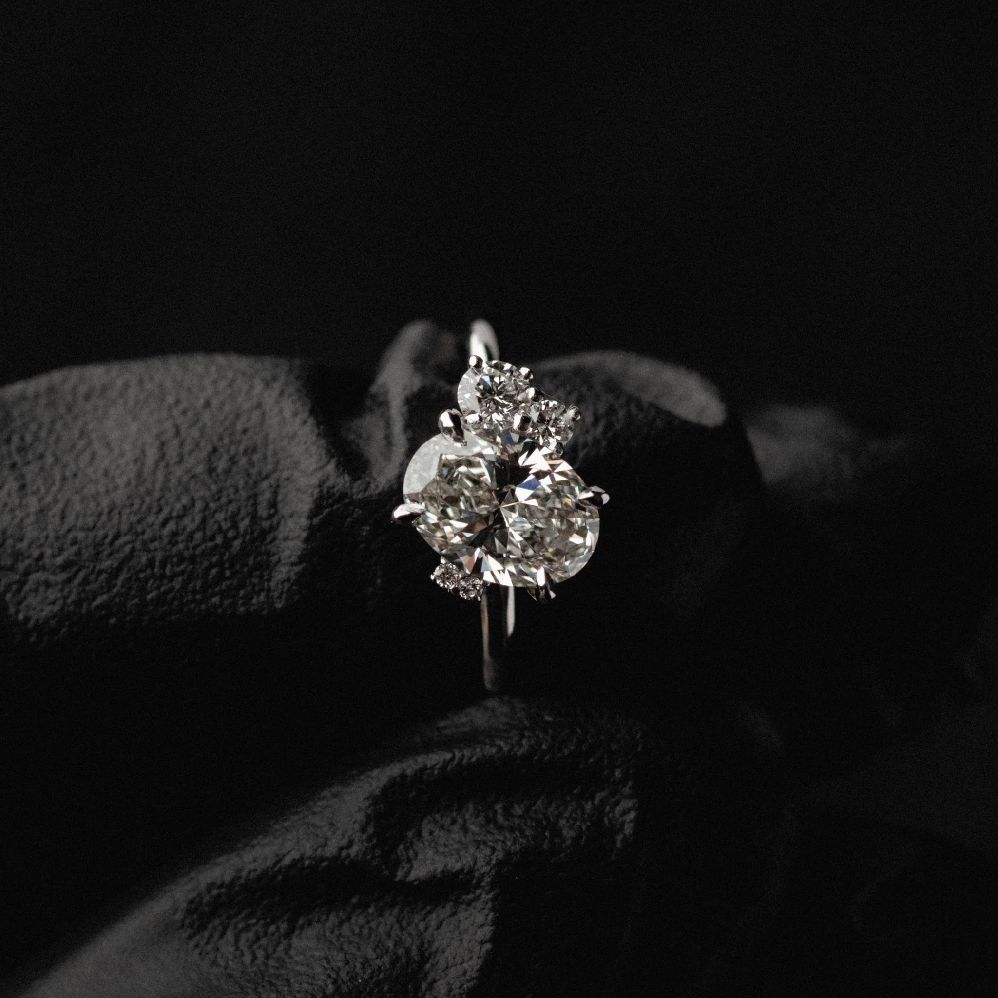 Offset Cluster of Lab Grown Oval Diamond - Image 5