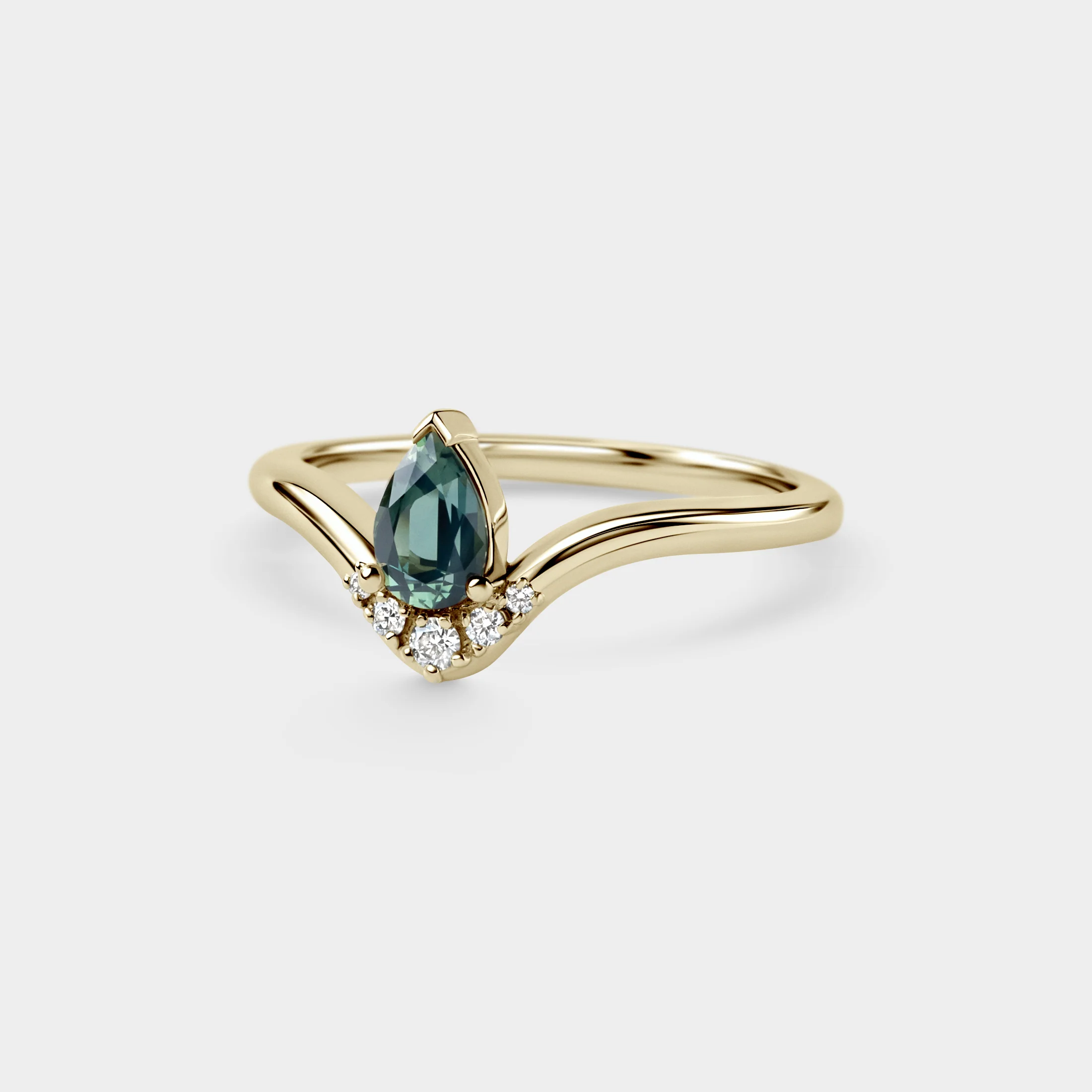 Pear Australian Sapphire Crown