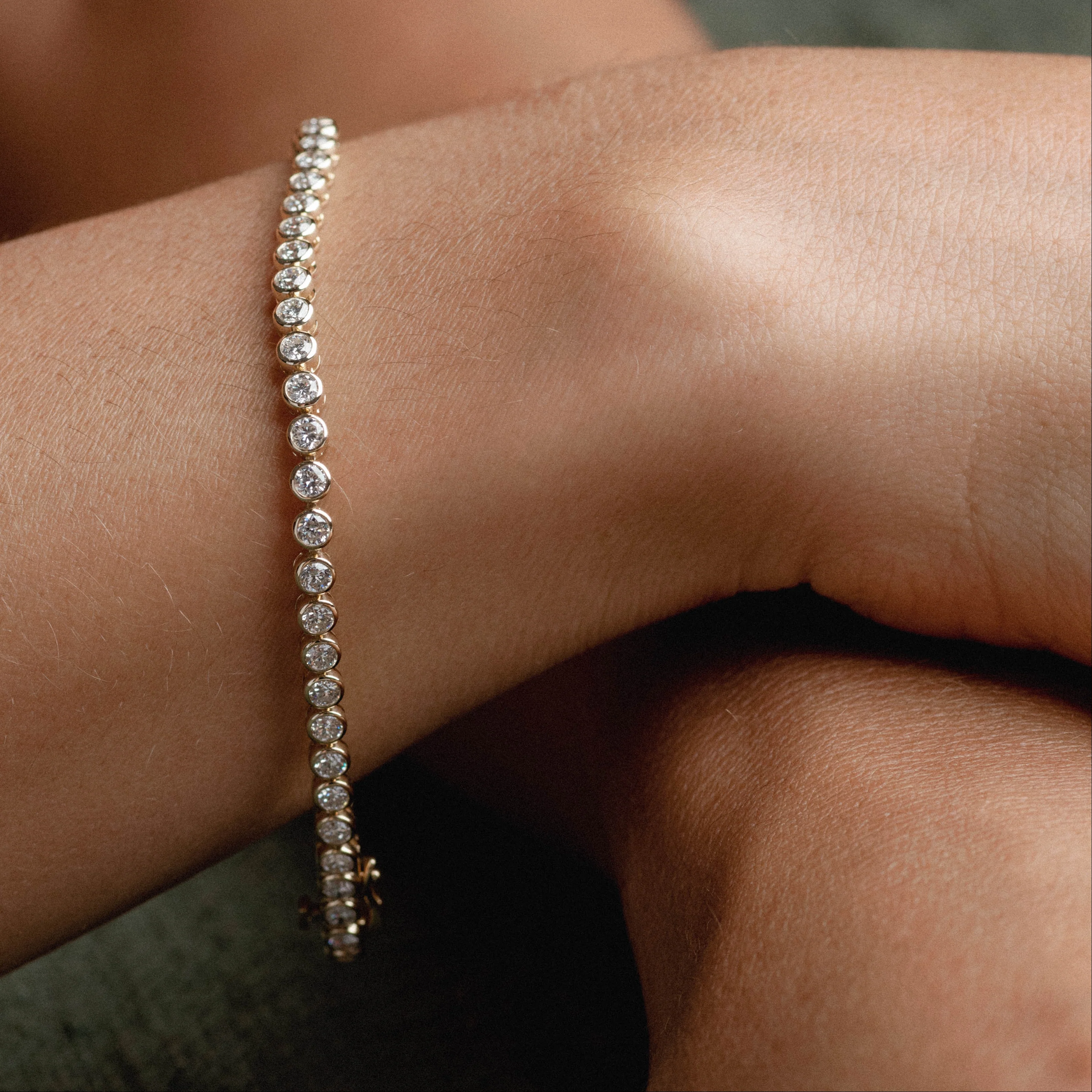 Round Bezel Diamond Tennis Bracelet - Image 2