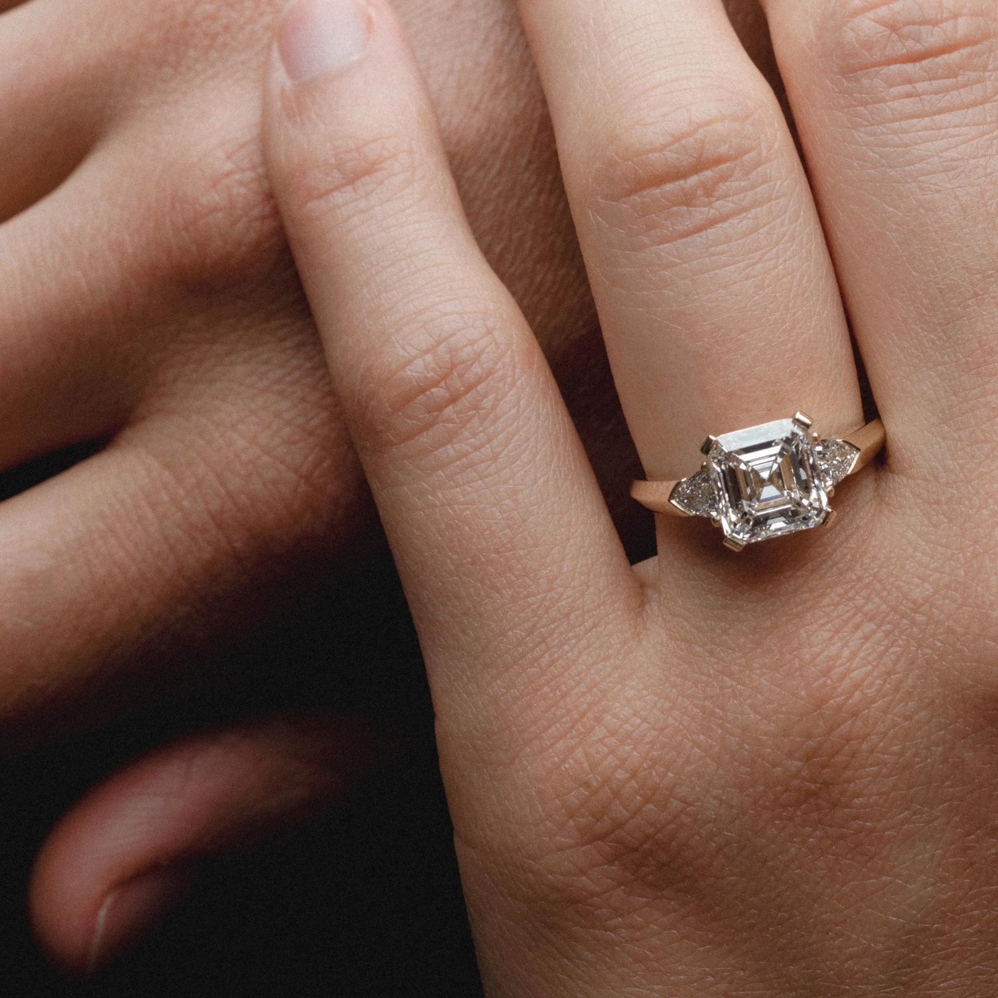 Three Stone of Asscher/Emerald & Trillion - Image 3