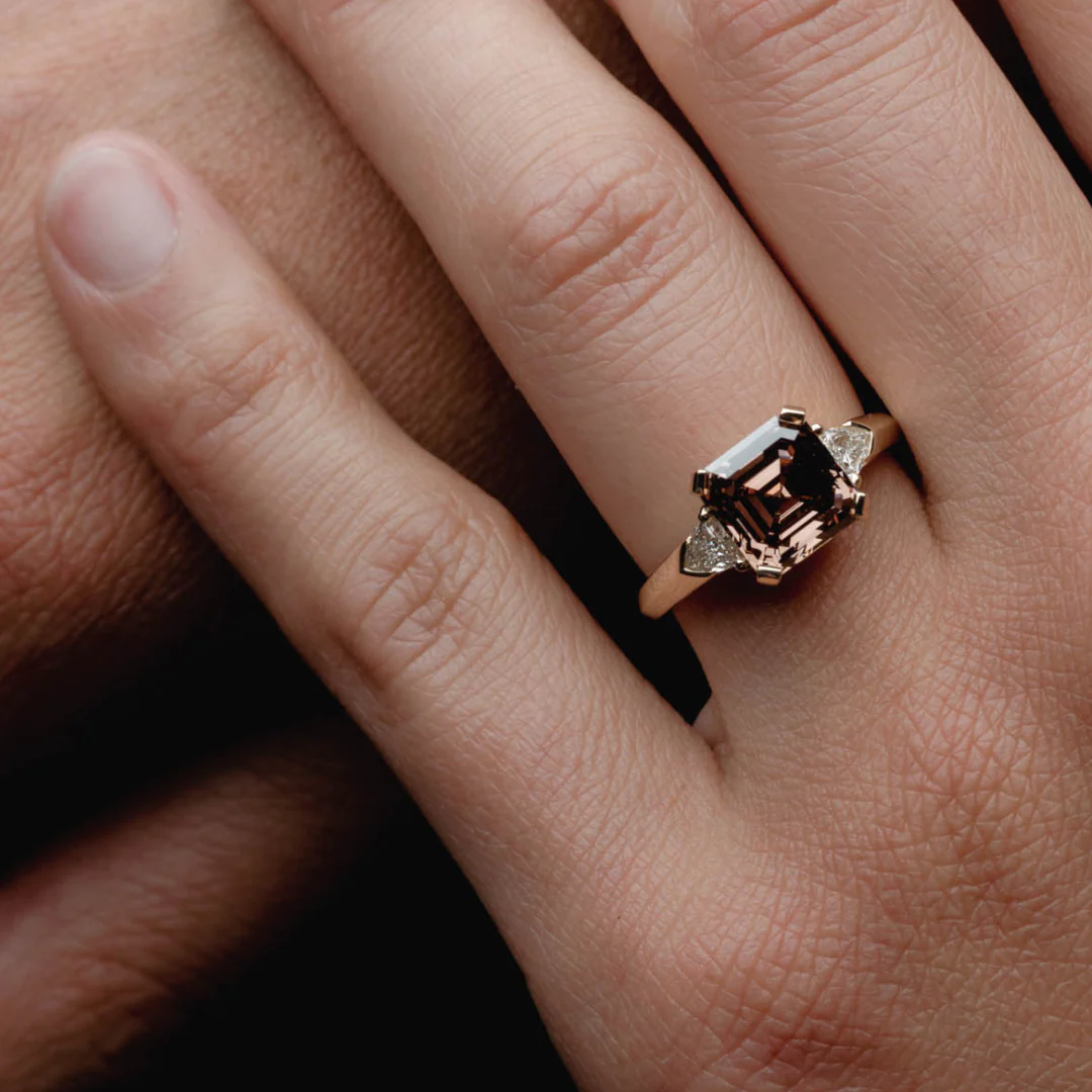 Three Stone of Asscher/Emerald & Trillion - Image 5