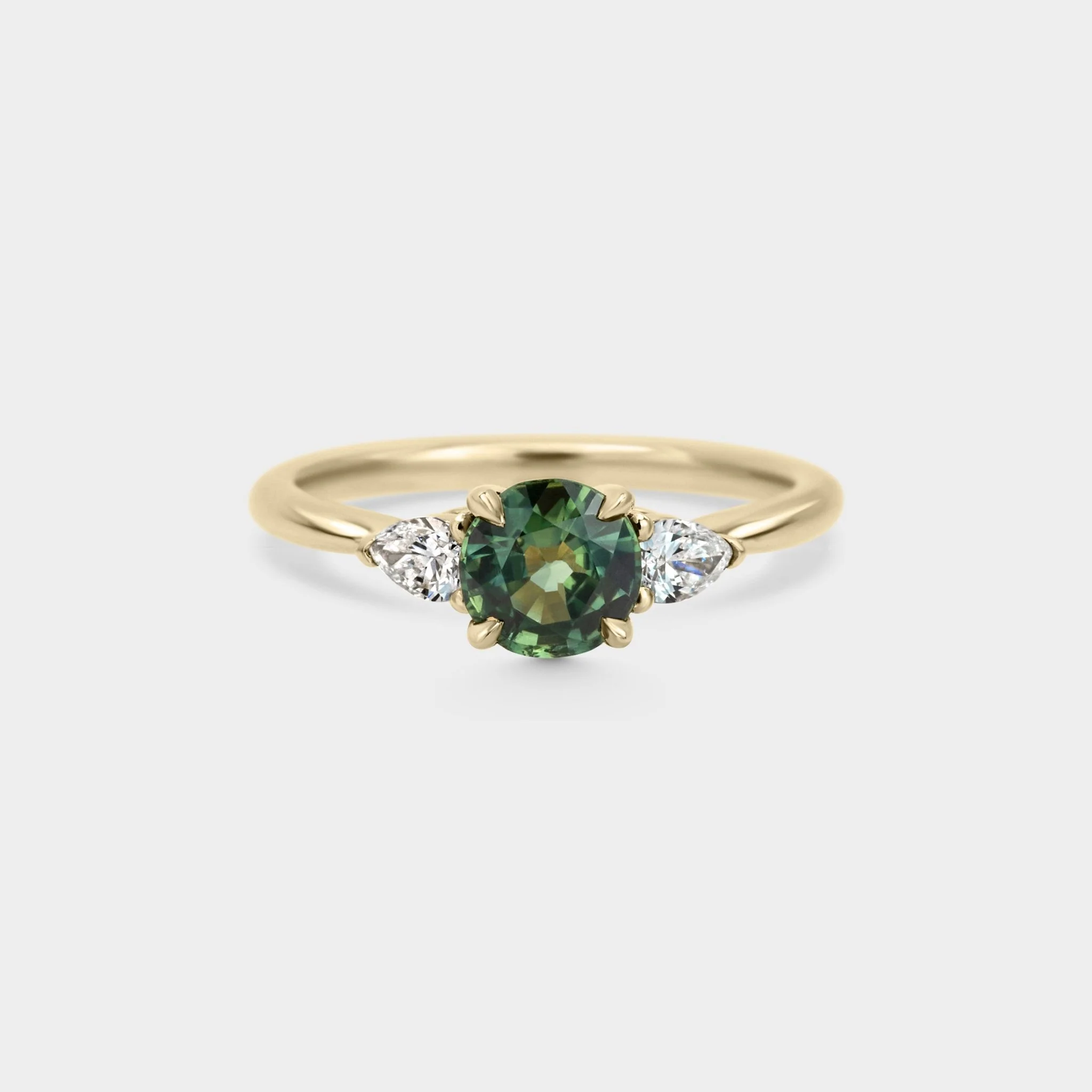 Three Stone of Sapphire & Diamond
