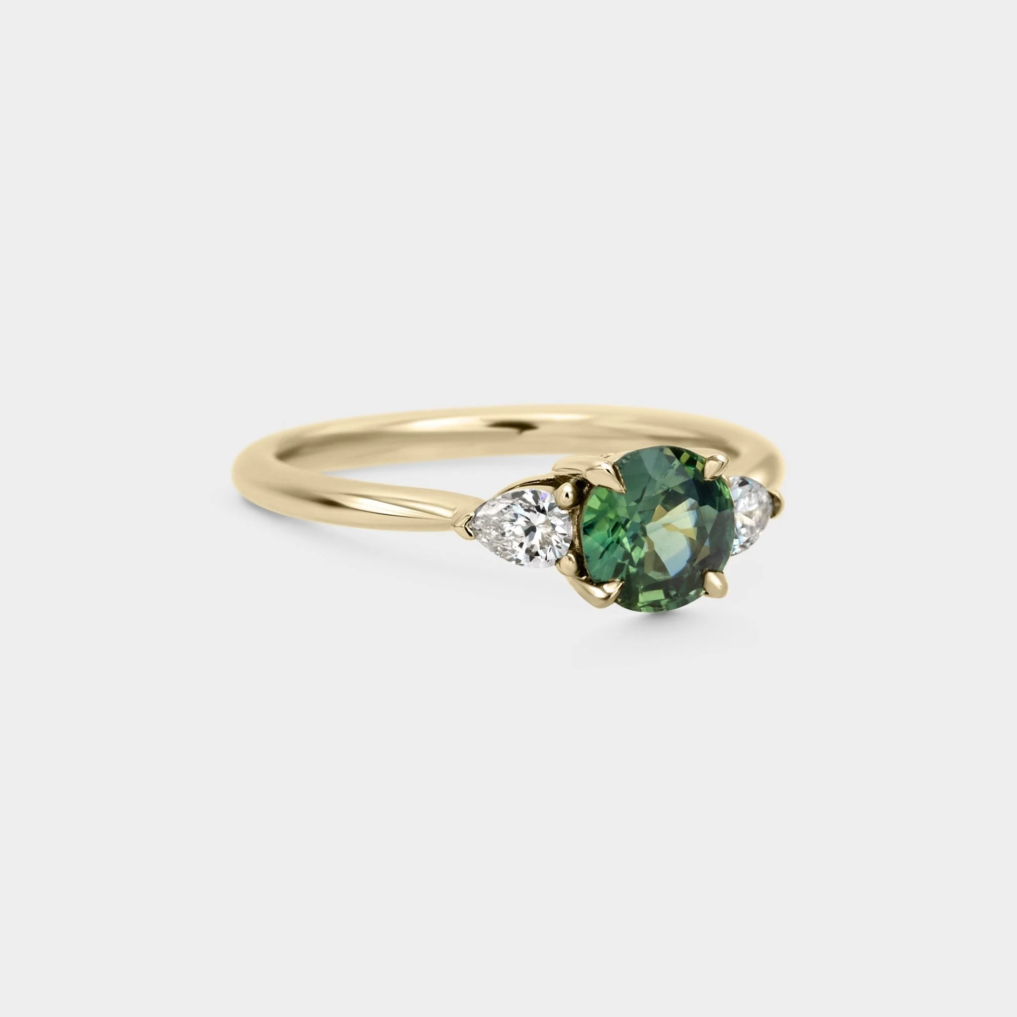 Three Stone of Sapphire & Diamond - Image 2